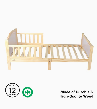 Solid wood children bed